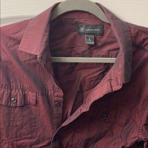 International Concepts L Button Down